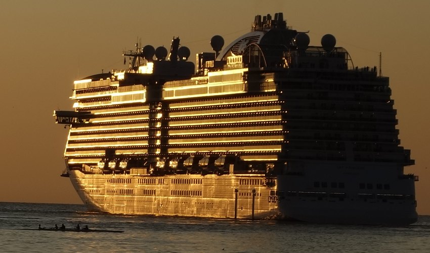 Codici: MSC Euribia bloccata a Dubai ma in vendita per le crociere di maggio